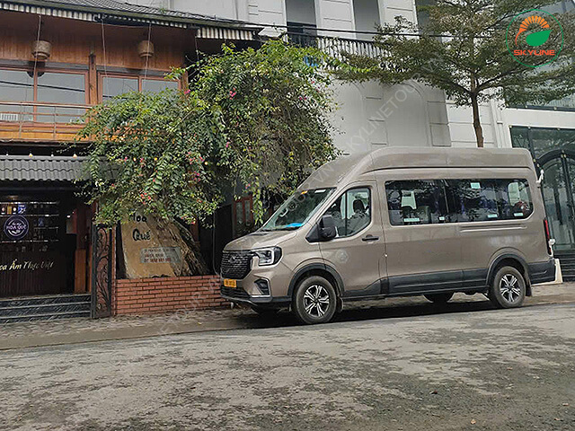 Thuê xe đi Thung Ui giá rẻ với xe 16 chỗ Ford Transit