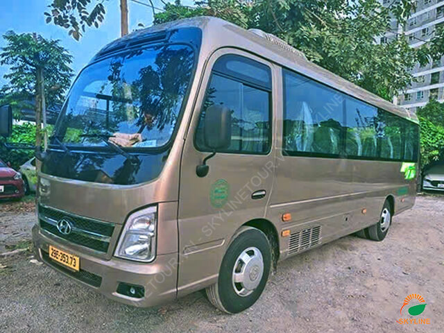 Cho thuê xe 29 chỗ Hyundai County tại Hà Nội