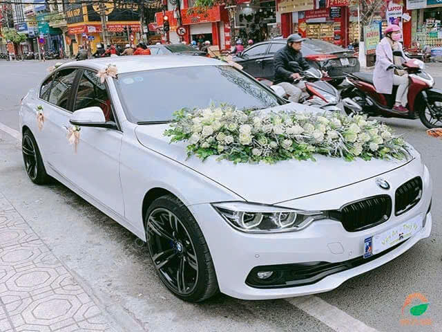Cho thuê xe cưới BMW màu trắng tại Hà Nội
