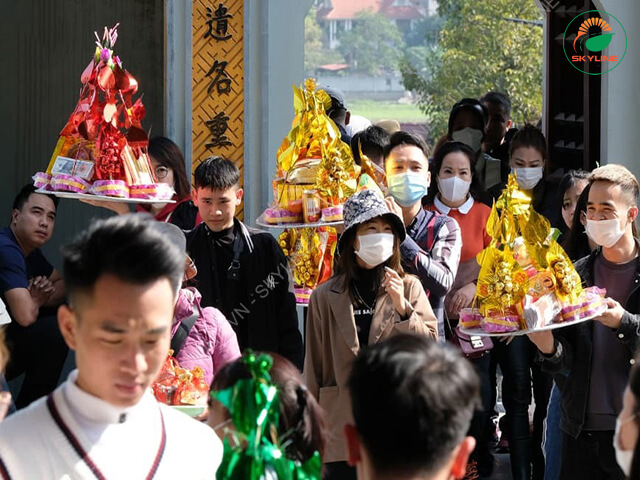 Chuẩn bị đồ lễ cúng đi Đền Bà Chúa Kho