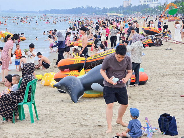 cho-thue-xe-29-cho-ha-noi-cua-lo-3