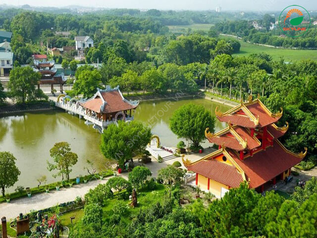 Chùa Khai Nguyên tại Sơn Tây nằm cách trung tâm Hà Nội 45km