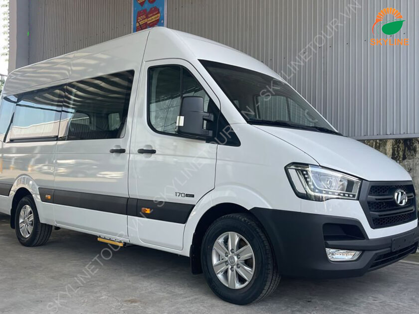 cho-thue-xe-16-cho-di-khoang-xanh-suoi-tien