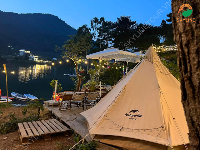 Du khách thuê xe đi picnic tại Sóc Sơn